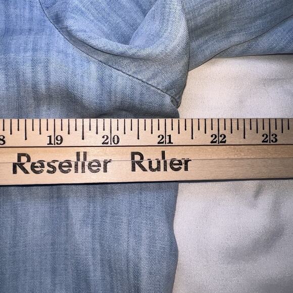 Cloth & Stone Shirt Size L Blue Chambray Flare Sleeve Open Tie Back Anthropologi - Picture 8 of 15